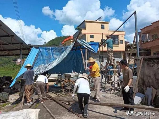 肇庆一地对各村危旧废弃房屋进行拆除