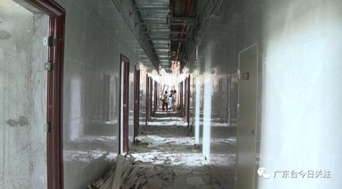 肇庆业主叫停房屋拆除工程 42套房被凿洞引流错误，楼上住户急覕安全缝隙